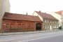 Rarität - Mehrfamilienhaus in der Stadt Zossen - sanierungsbedürftig - großes Grundstück - Blick von Links