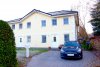 Rarität - Doppelhaushälfte l 4 Zimmer l 113 qm l 720 qm Grundstück l Klein Venedig l Seitenstraße - Vorderseite Haus