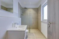 Duschbad EG
